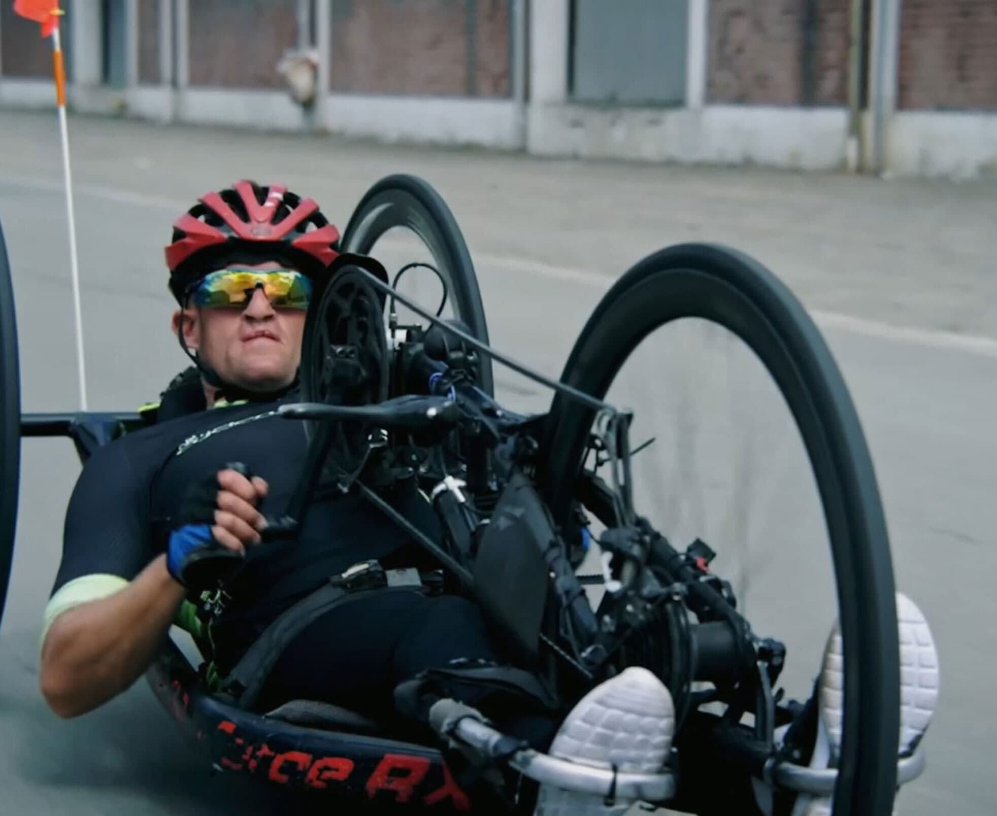 Jono Neilson, hand cyclist