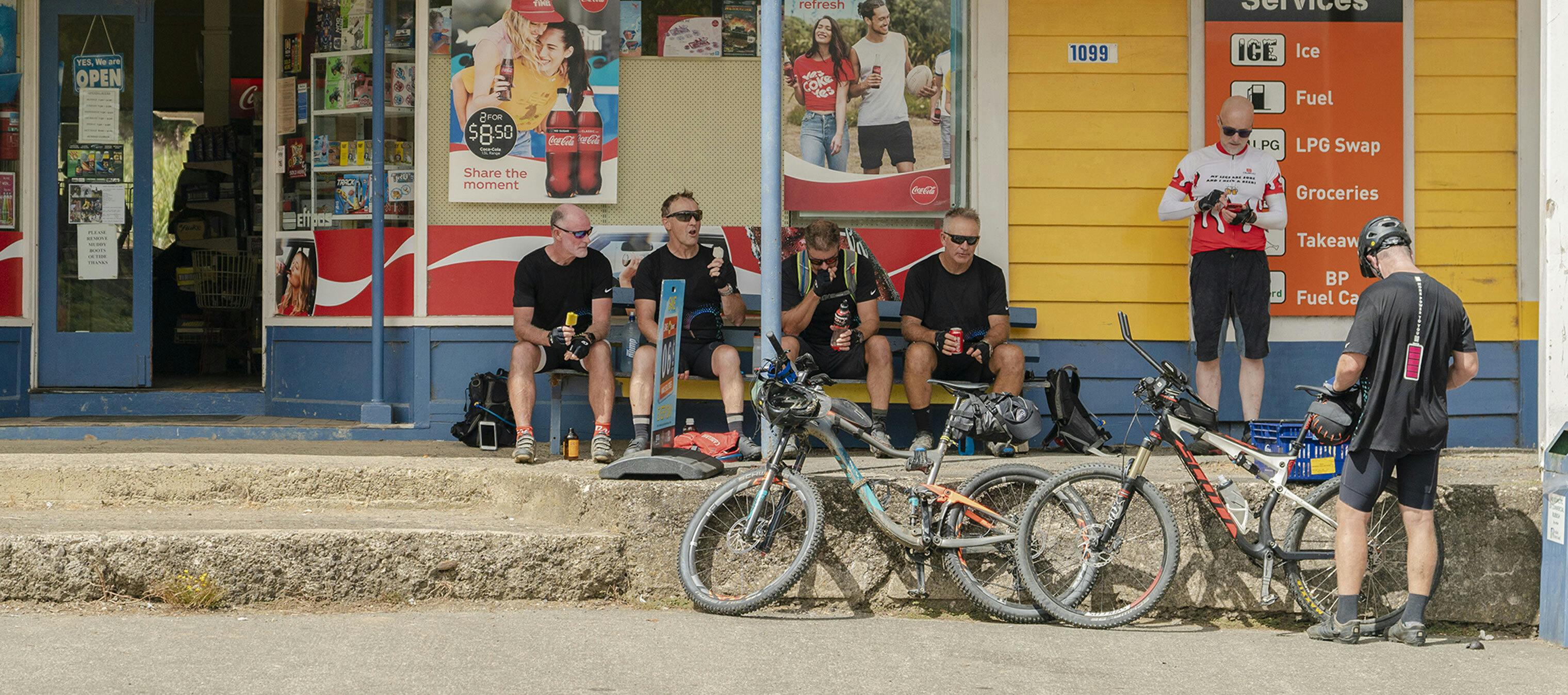 bikers resting during the MitoQ NZ Tour