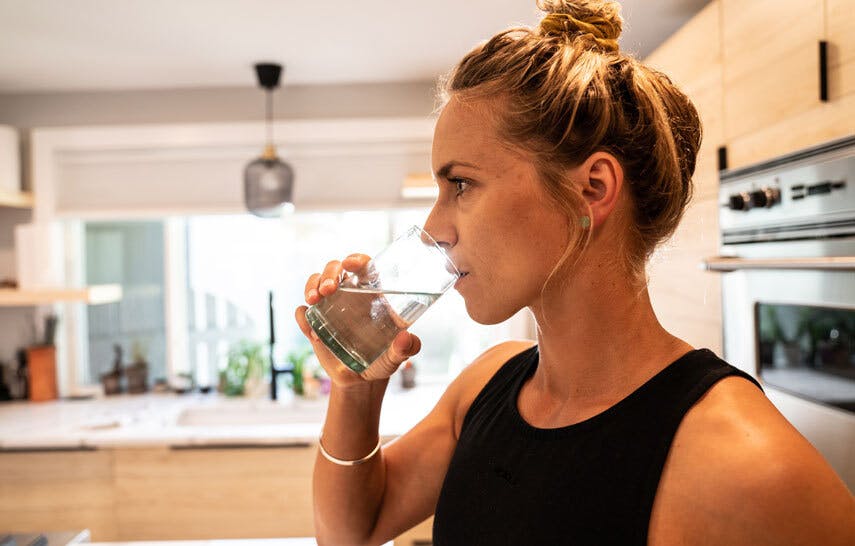 MitoQ athlete Hannah Wells drinking water